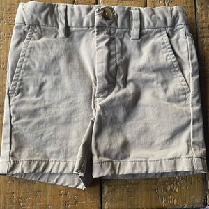 Boys khaki breaker shorts from Vineyard Vines size 2T